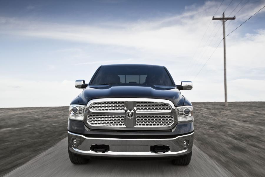  Dodge Ram 1500 2013 года  (фото 60 из 106)